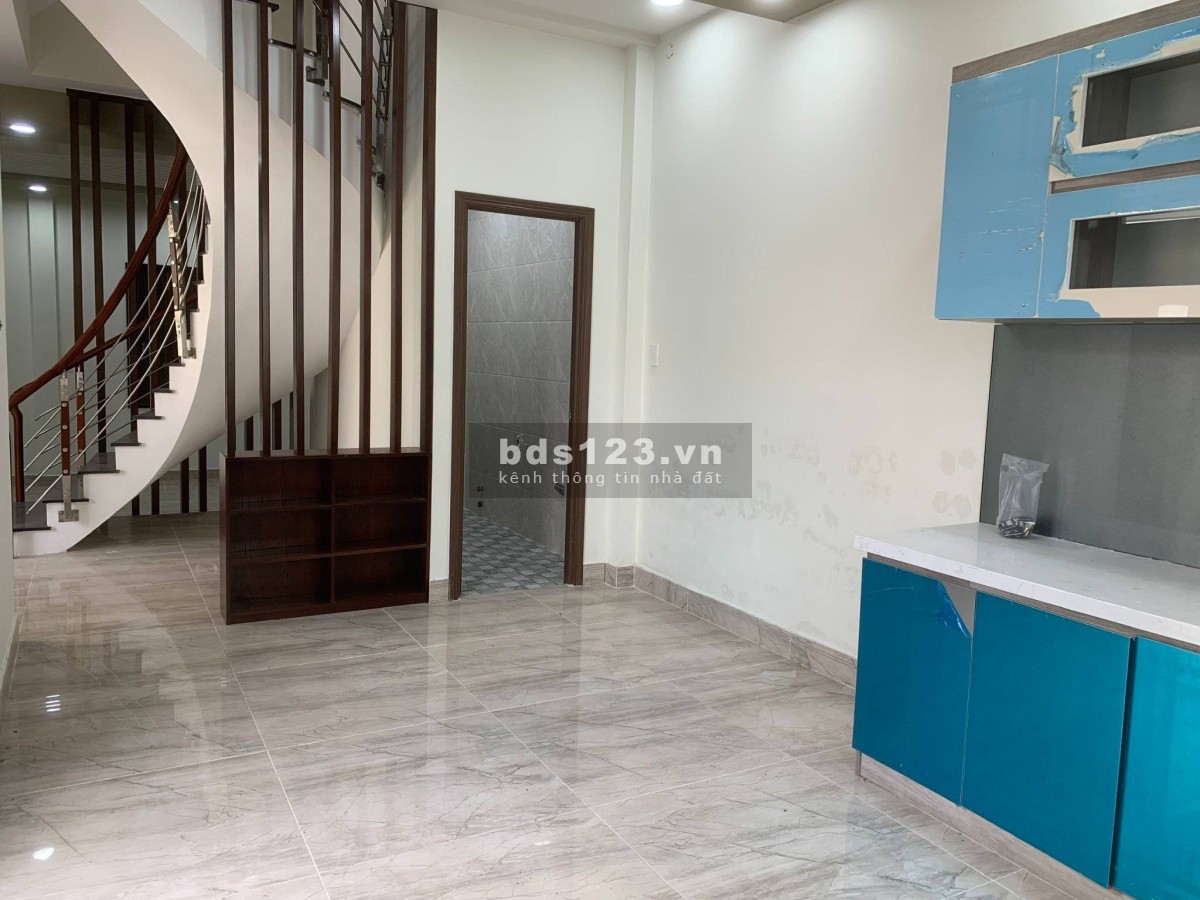 Biệt thự view sông sang chảnh đường nội bộ, Quận 8 giá bán chỉ 16.3 tỷ