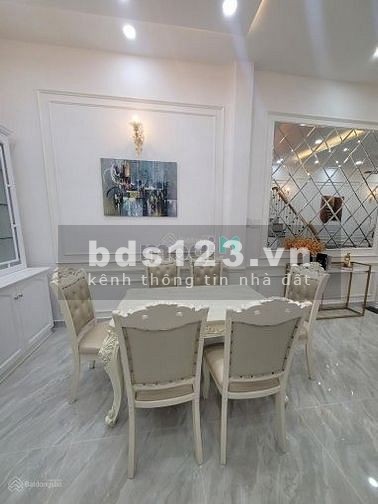 Bán nhà HXH 6m Trần Hưng Đạo, P6, Quận 5 khúc 2 chiều giá tốt