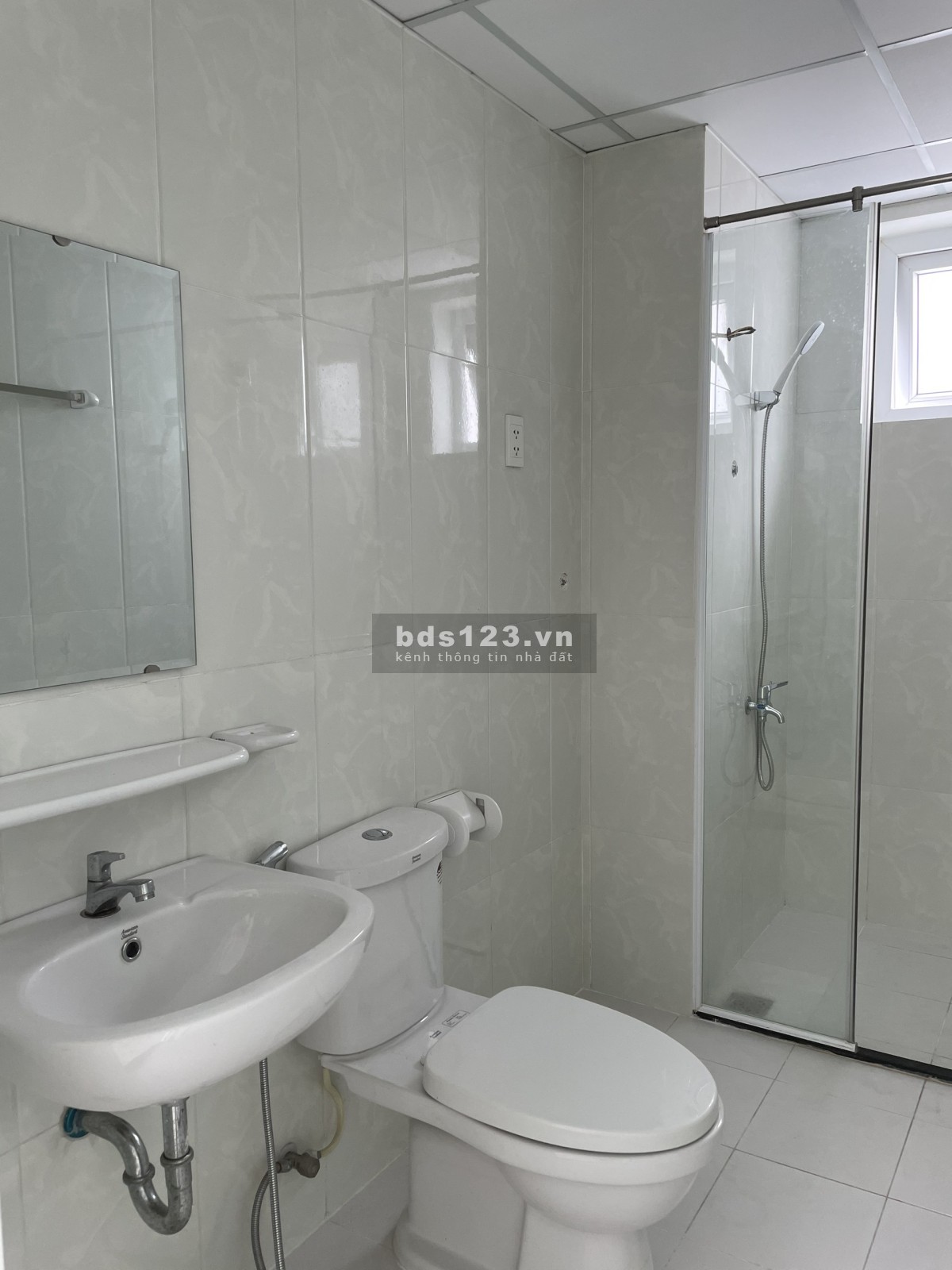 Bán gấp CH Prosper Plaza diện tích sử dụng 65m2 giá 2.2 tỷ. Có sổ hồng