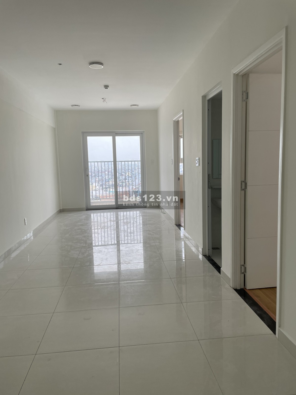 Bán gấp CH Prosper Plaza diện tích sử dụng 65m2 giá 2.2 tỷ. Có sổ hồng