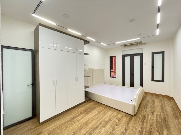 Nhà hiếm bán gấp DT 98m² x 1 tầng nhỉnh giá 3 tỷ đồng có tặng kèm ô tô 50 triệu