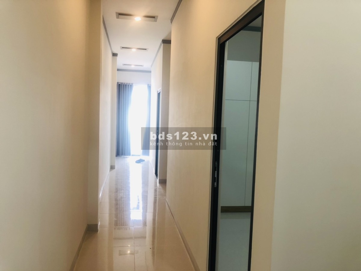 Bán nhà nguyên căn 2 lầu thổ cư khu phố 3 Trảng Dài, giá: 4 tỷ 950 triệu