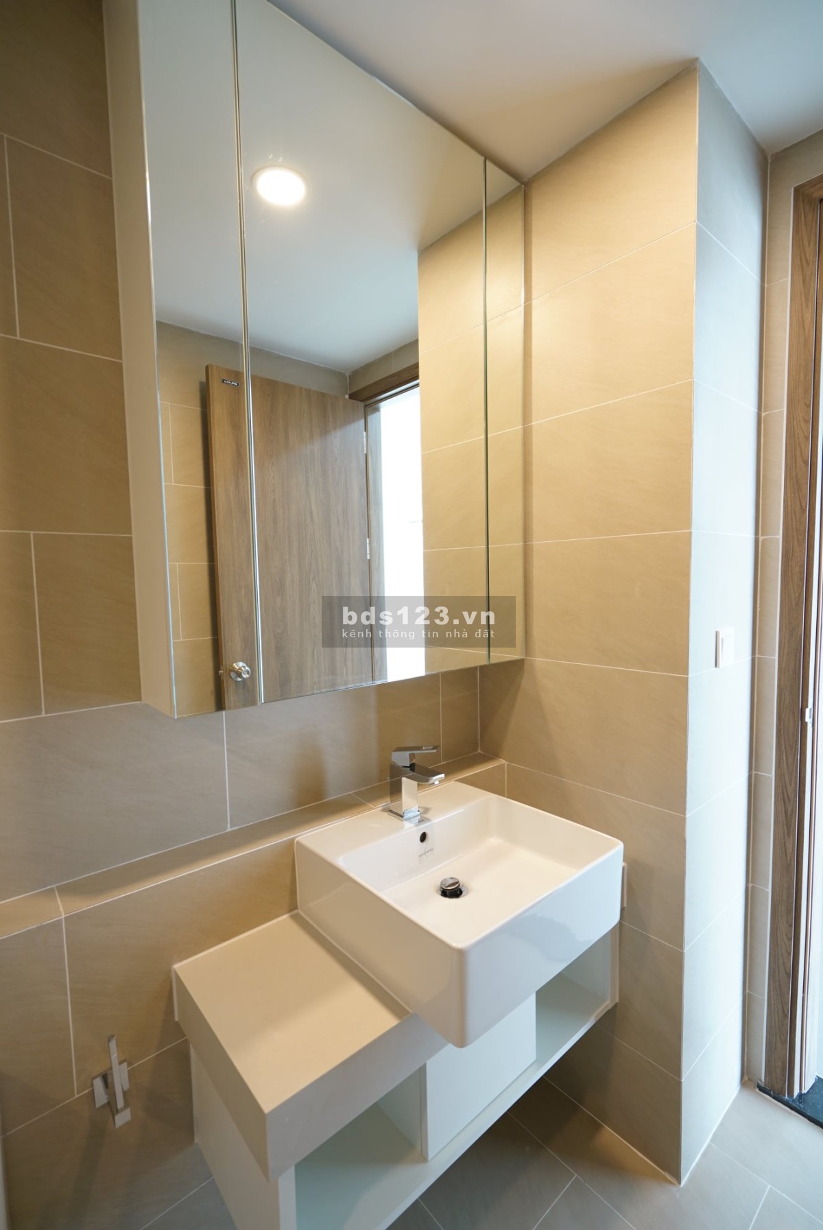 Bán căn hộ Sky89 115m2 quận 7 view sông trực diện giá chỉ 5,5 tỷ bao toàn bộ thuế phí
