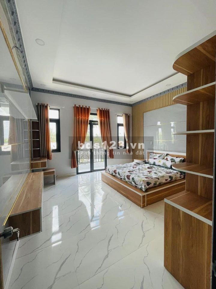 Cần bán nhà mặt phố Lê Đình Cẩn diện tích 57m2, 2 tầng, giá 3.1 tỷ