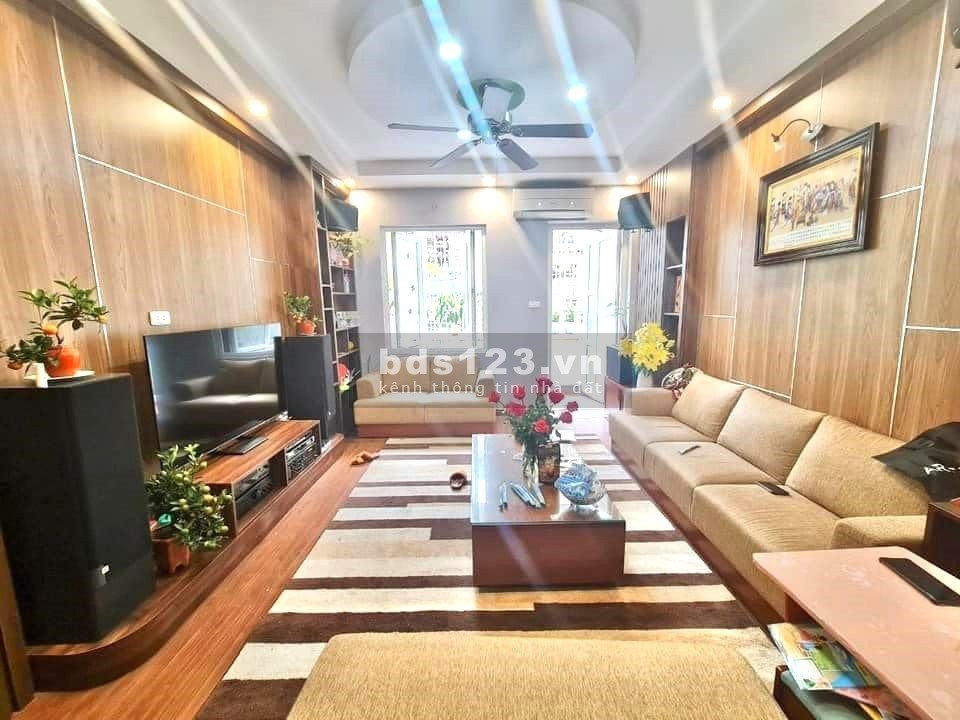 Nhà đất Hà Nội Tôn Thất Tùng trung tâm Đống Đa kinh doanh đỉnh 51m2 6.3 tỷ