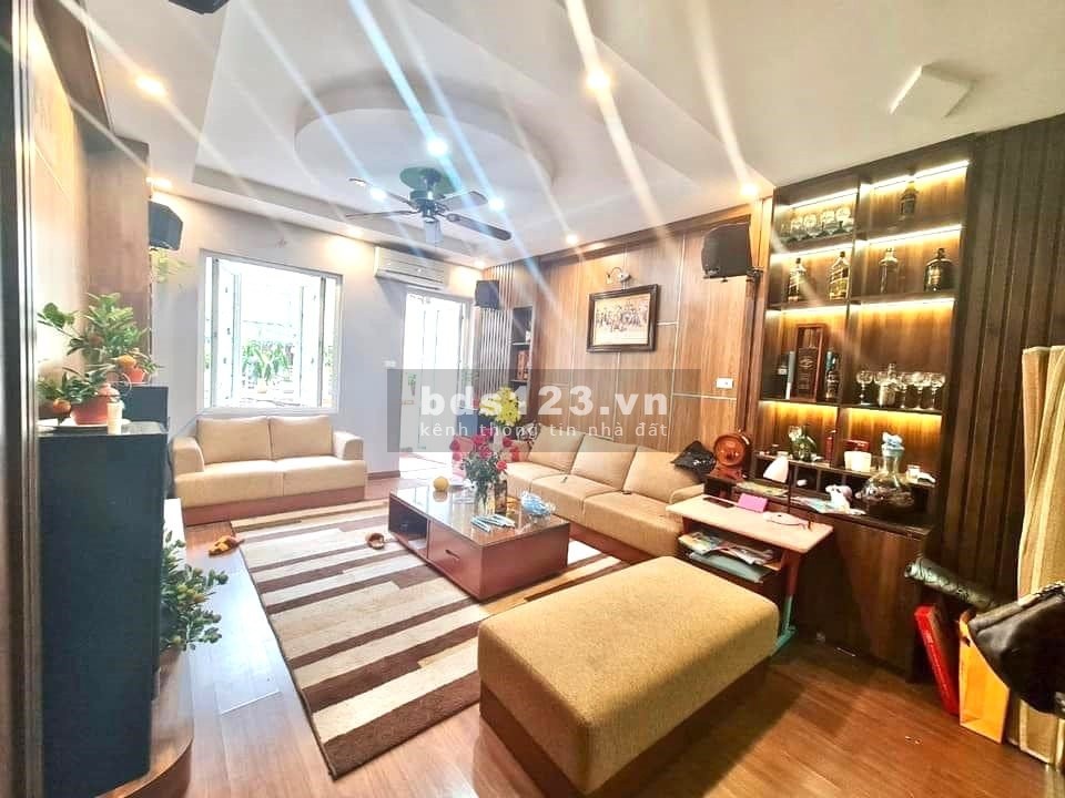 Nhà đất Hà Nội Tôn Thất Tùng trung tâm Đống Đa kinh doanh đỉnh 51m2 6.3 tỷ