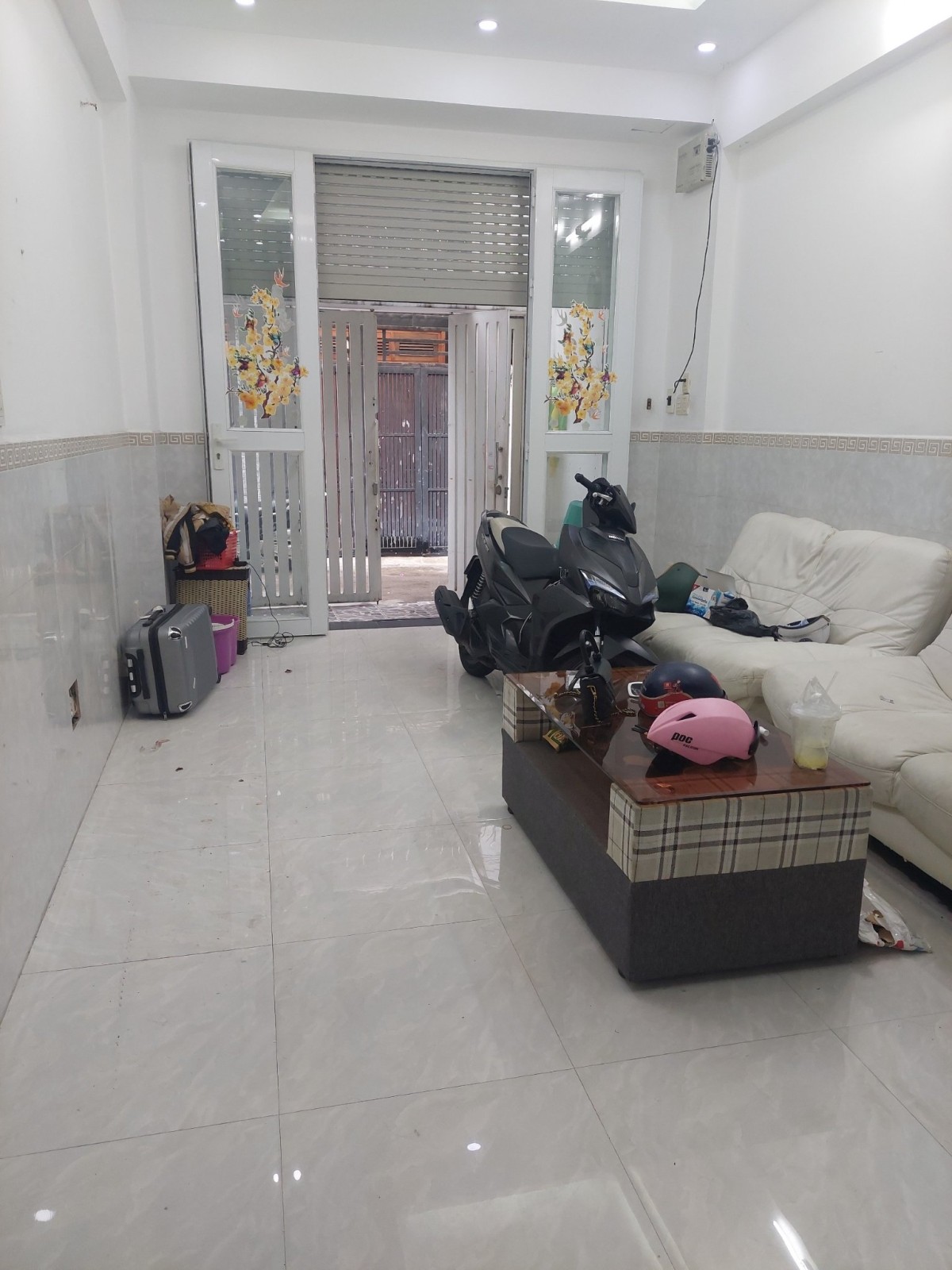 Bán nhà 4 tầng dtsd 81M2 đường Nguyễn Thị Tầng Quận 8, giá 8.6 tỷ