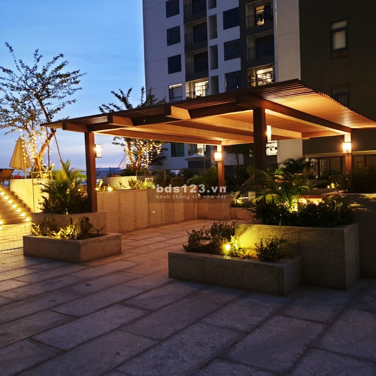 Chủ đầu tư mở bán căn 3PN/87.54m2 Central Premium Q8 - giá 4,1 tỷ/căn. Chiết khấu 50tr, NH vay 70%