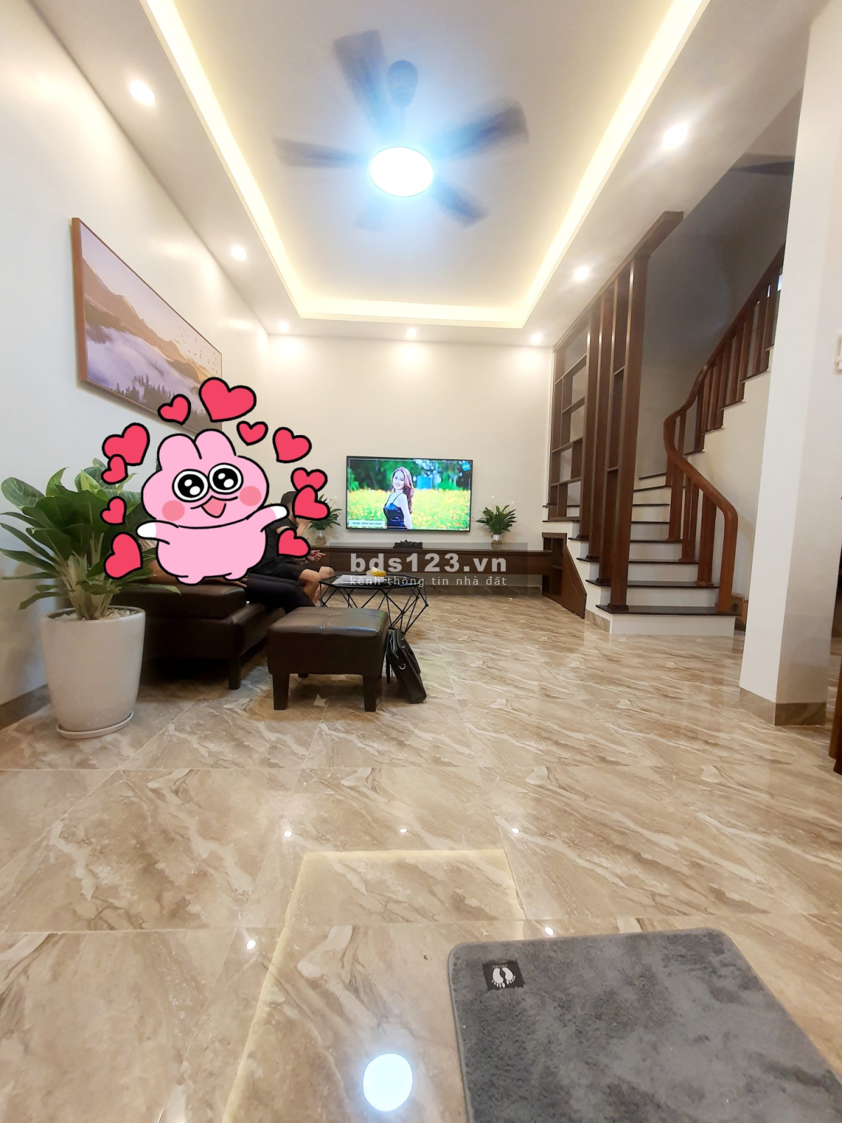 {CỰC HIẾM} Nhà mới ở ngay Minh Khai, vài bước chân tới ngõ ôtô, 41m2, 5 Tầng giá nhỉnh 4tỷ
