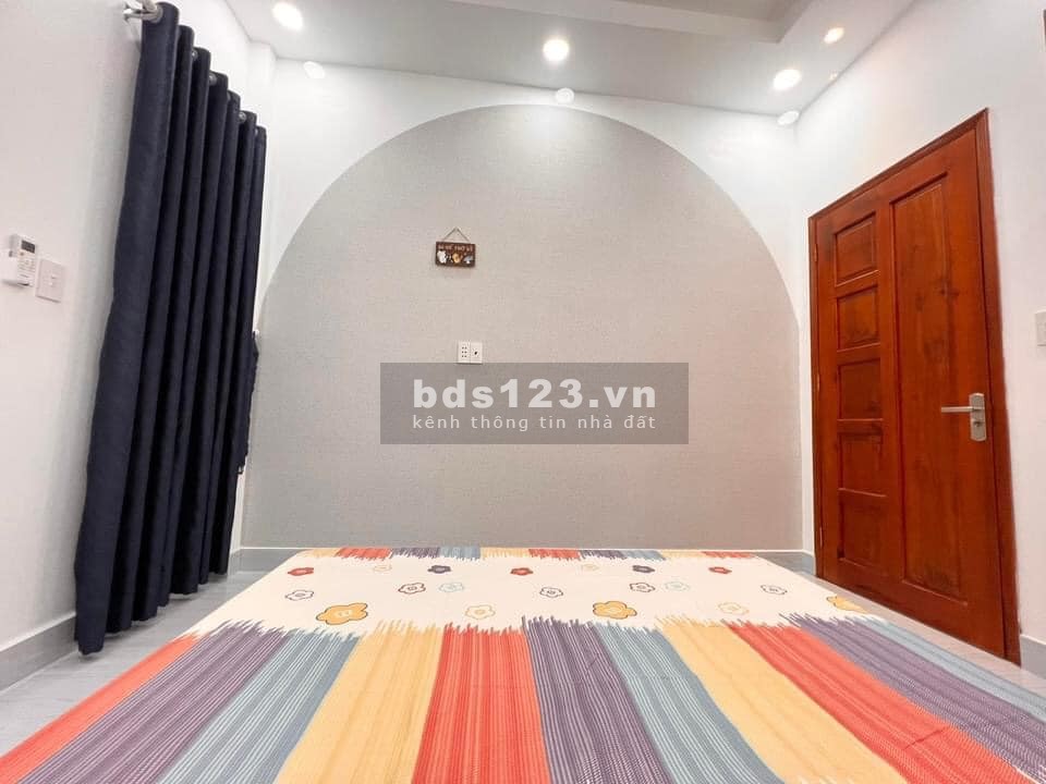 Nhà hiếm 1 lầu DT 80m² (2 PN) giá 720 triệu/SHR full NT, chợ Nhị Xuân 0395171772