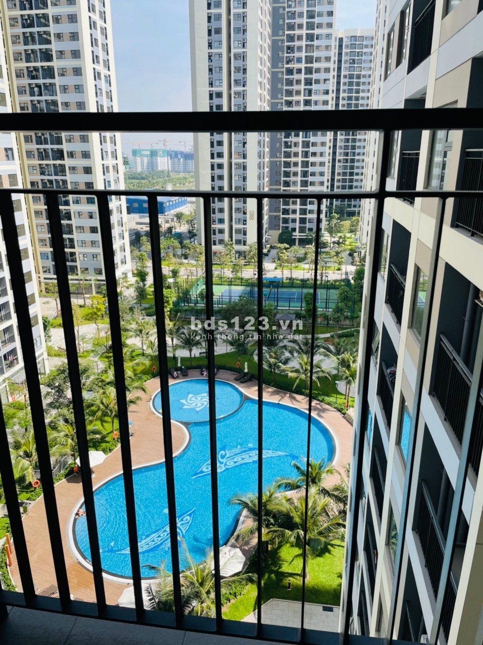 Kẹt vốn hậu Covid bán căn 3PN 81m2 view hồ bơi công viên giá 3 tỷ LH 0767282186