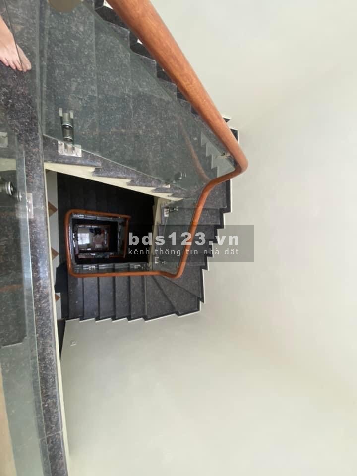 Nhà mặt phố Lâm Tường 62m2 đường 12m kinh doanh buôn bán hợp lý -Lh 0768312333
