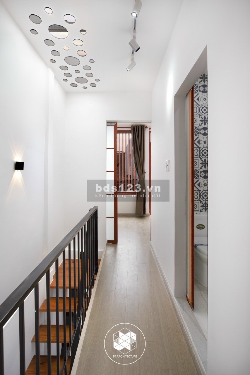 Bán nhà đầy đủ giấy tờ lấy vốn kinh doanh có thể thương lượng qua mạng