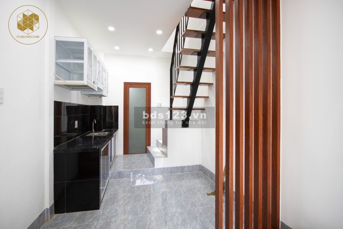 Bán nhà đầy đủ giấy tờ lấy vốn kinh doanh có thể thương lượng qua mạng