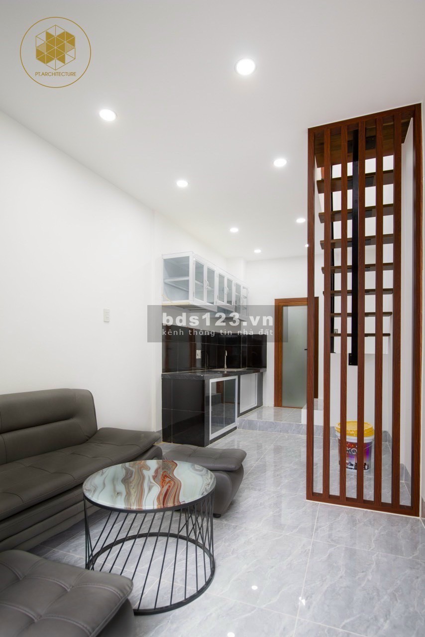 Bán nhà đầy đủ giấy tờ lấy vốn kinh doanh có thể thương lượng qua mạng