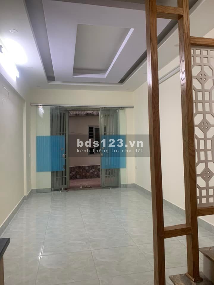 Nhà hiếm phố Lĩnh Nam, Hoàng Mai DT 30m² x 4 tầng, giá bán chỉ 2,95 tỷ đồng