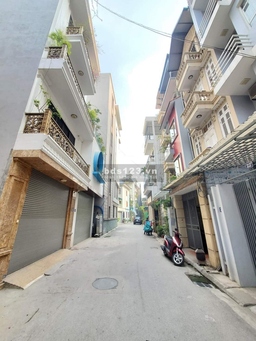 Nhà VIP lô góc có thang máy, Gara ô tô DT 54m² x 5 tầng, giá 13,9 tỷ đồng