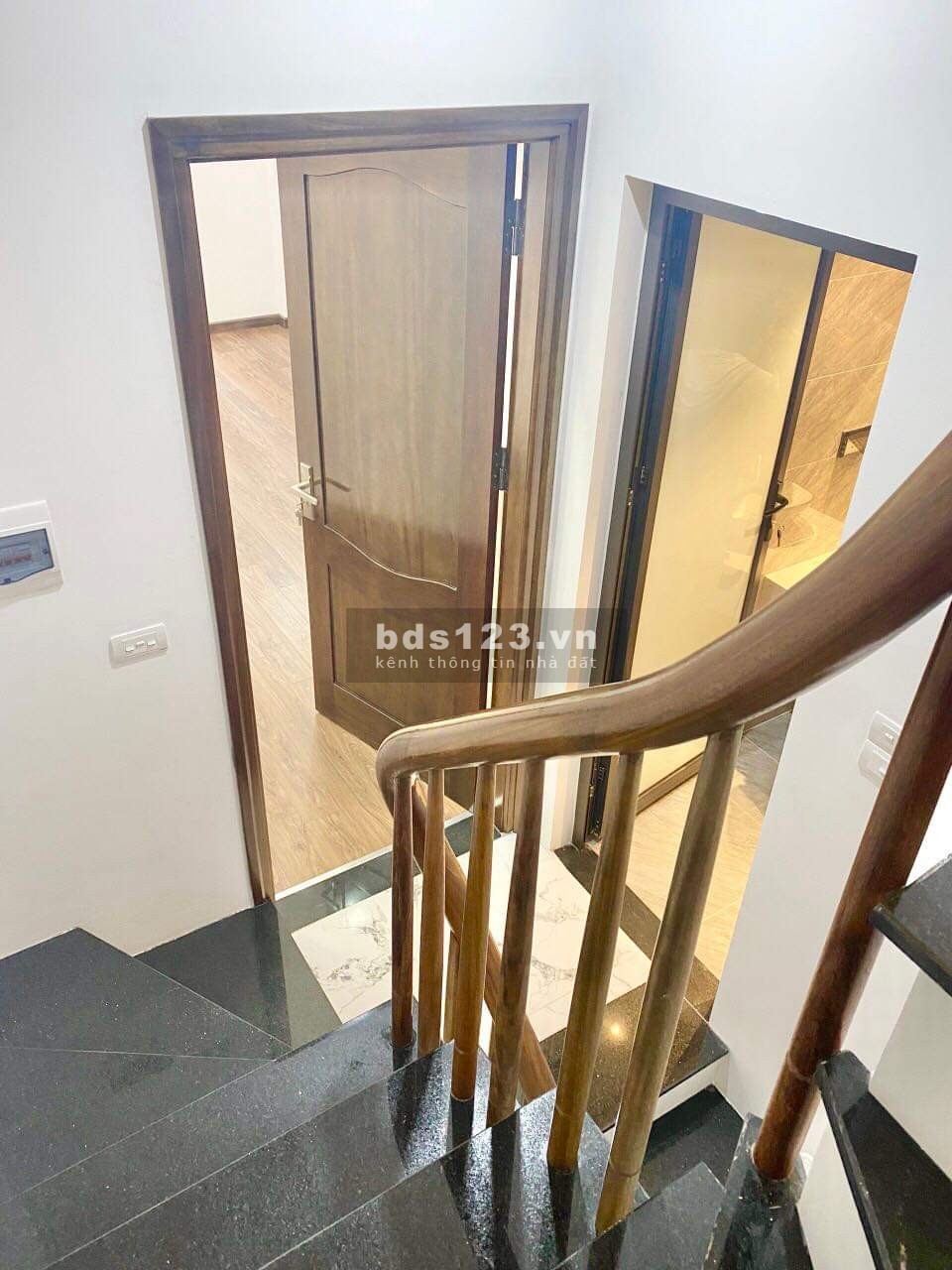 Bán nhà Phố Lụa, Hà Đông, nhà mới xây cách ô tô 5m, 5 tầng giá 3,7 tỷ