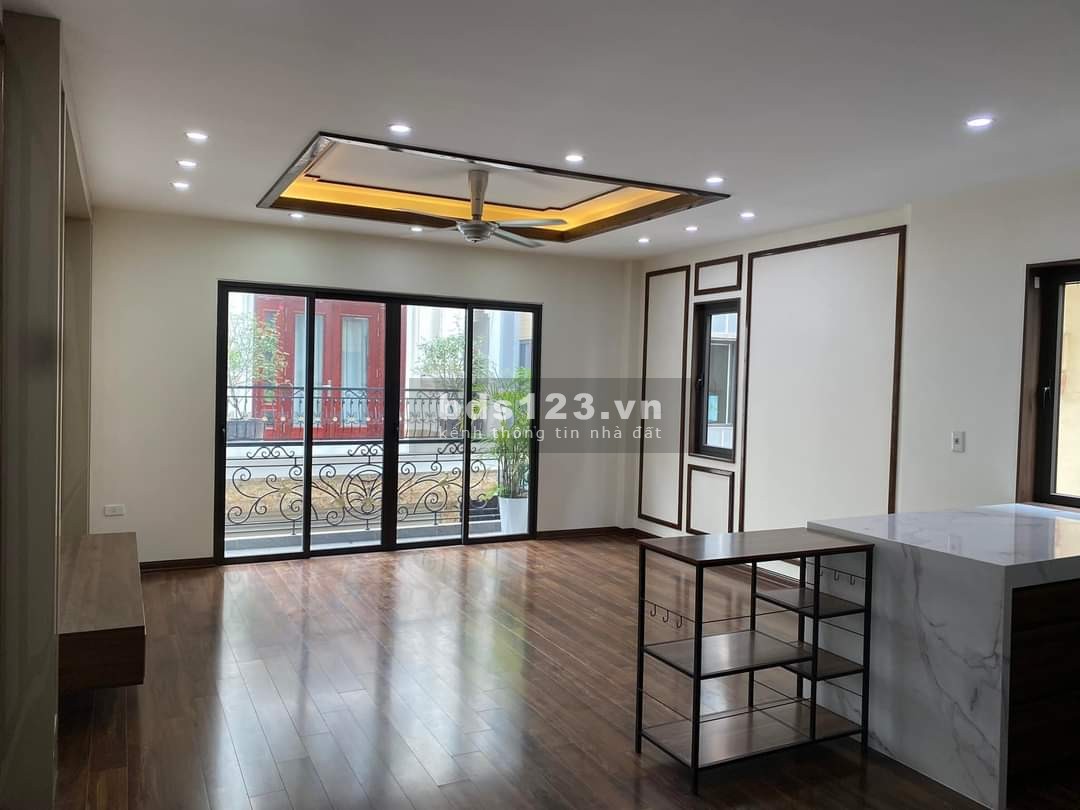 Nhà VIP lô góc có thang máy, Gara ô tô DT 54m² x 5 tầng, giá 13,9 tỷ đồng