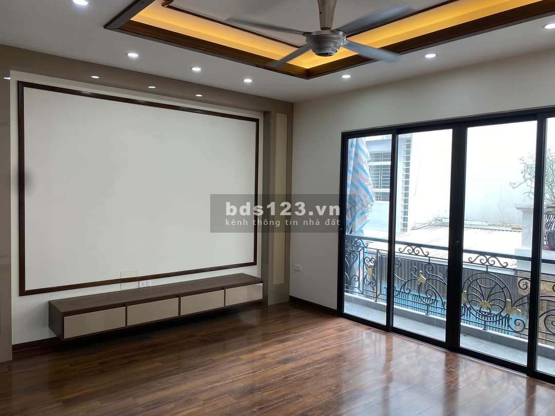 Nhà VIP lô góc có thang máy, Gara ô tô DT 54m² x 5 tầng, giá 13,9 tỷ đồng