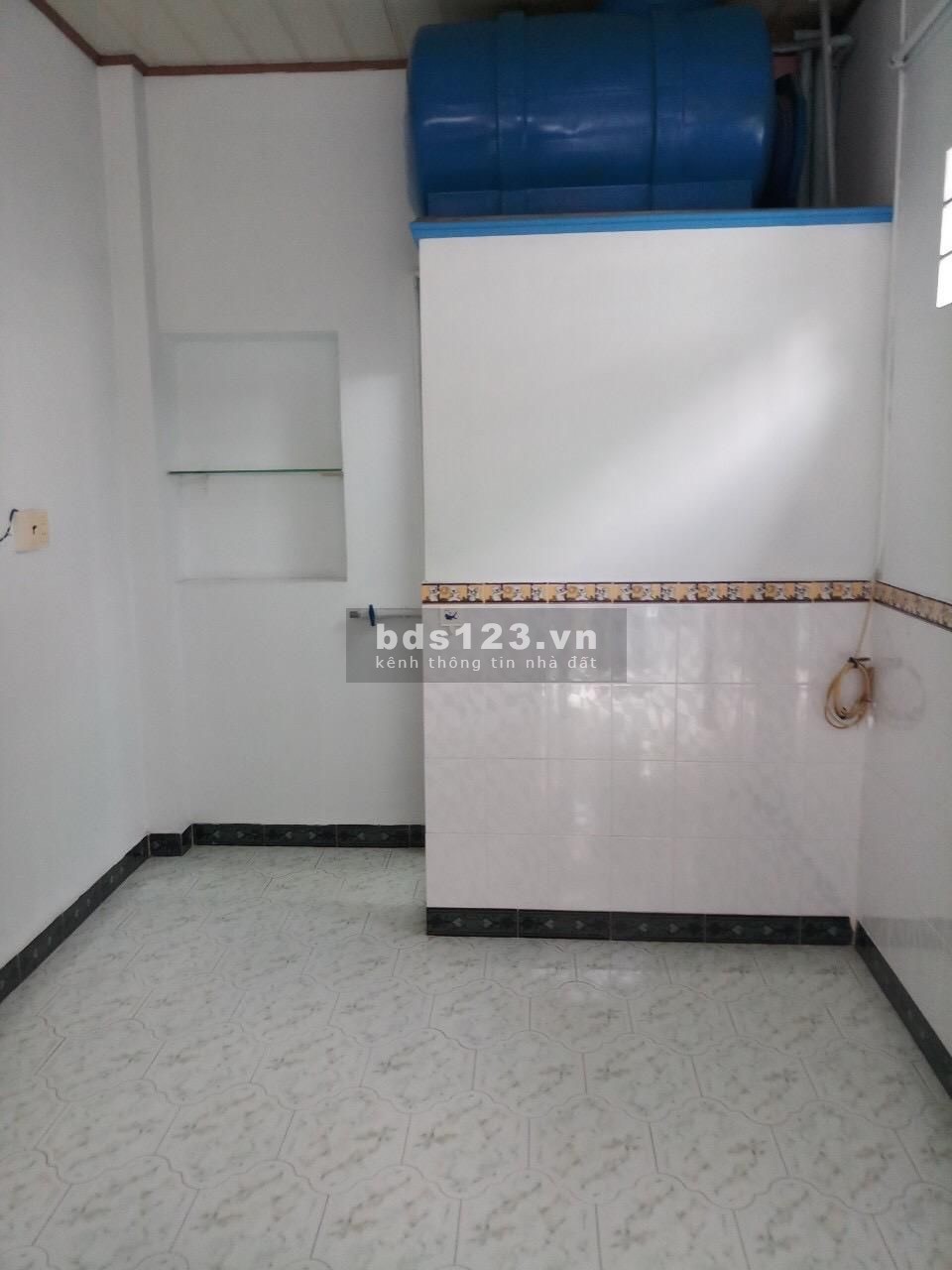 Nhà mới ở ngay, Giáp quận 1, 2 tầng bê tông cốt thép giá chỉ 2,2 Tỷ.