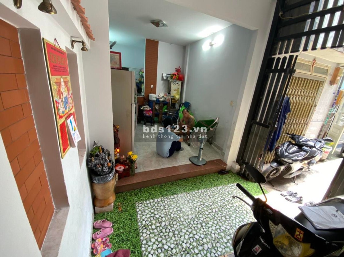 Chủ ngộp ngân hàng cần bán nhà Hiệp Thành 45 2 tầng dt 43m2, giá chỉ nhỉnh 2 tỷ