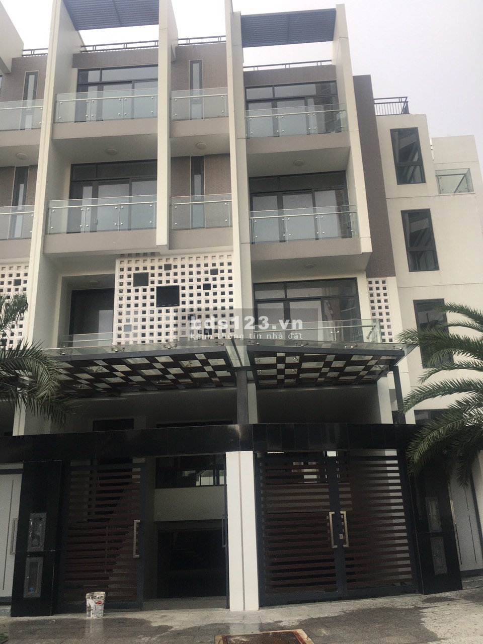 Giá bán hấp dẫn chỉ 51,5 triệu/m2 sử dụng. Chỉ 195 triệu/m2 đấtTặng thêm 2 năm phí quản lý