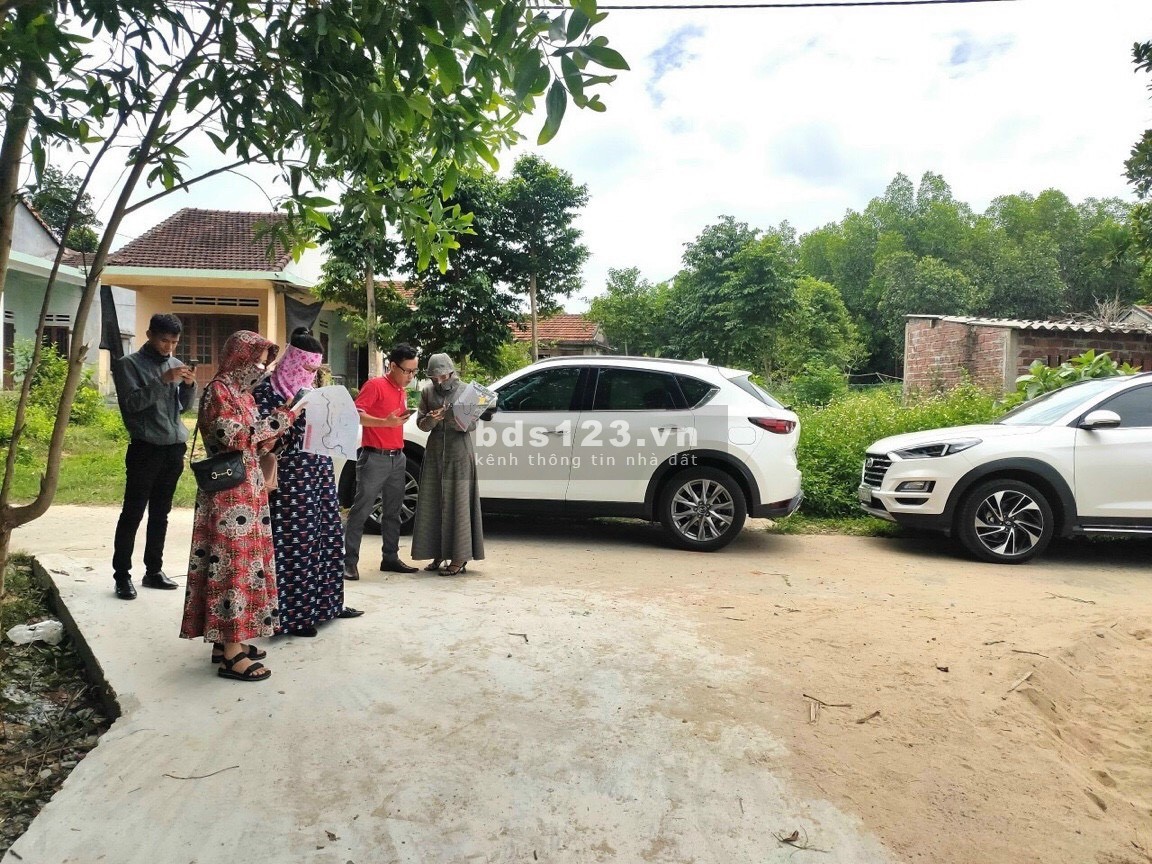 Còn 1 lô duy nhất vuông vức hàng ngoại giao giá đầu tư bao êm giá 302 Triệu