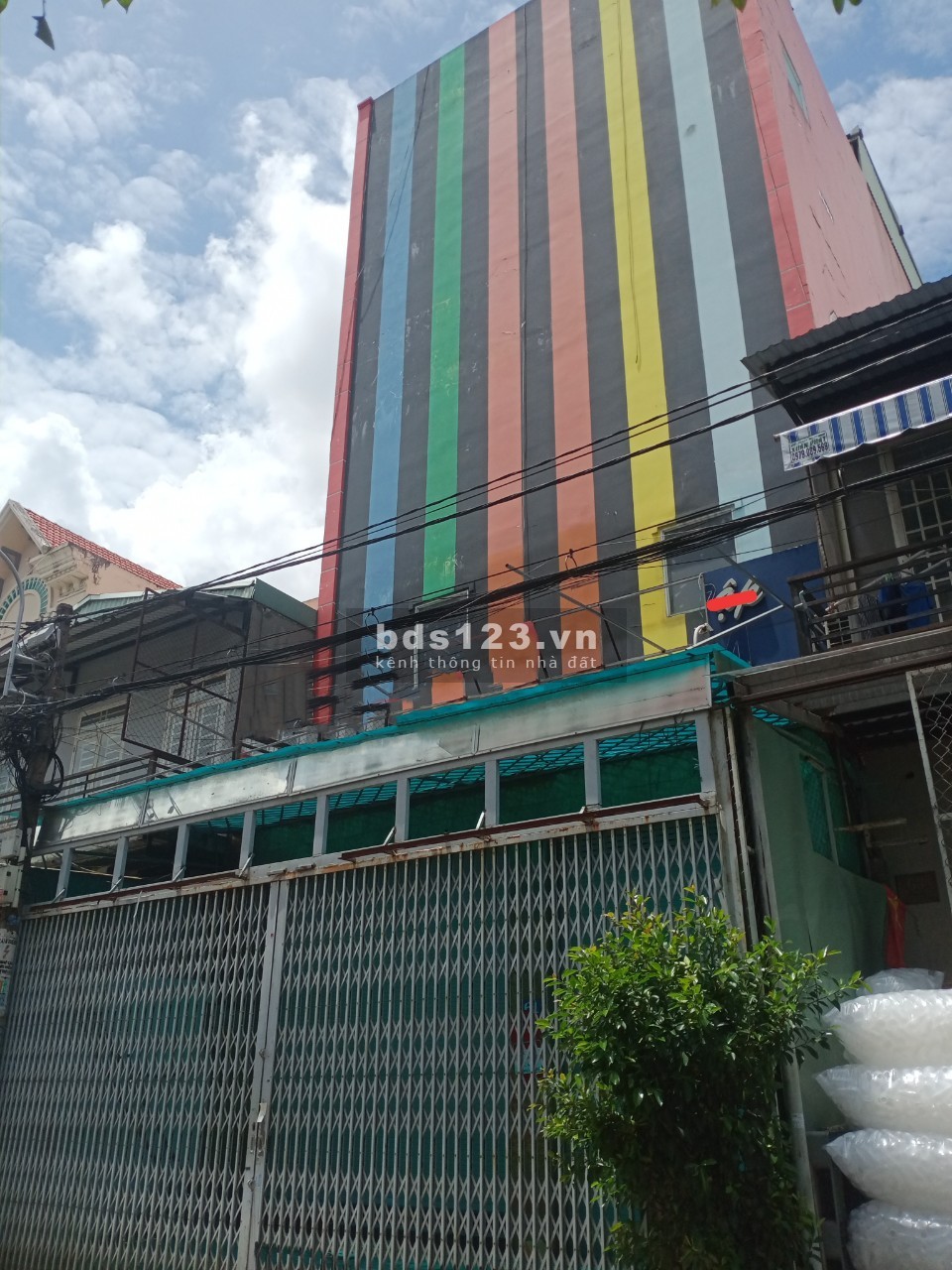 Cho thuê nhà diện tích 8x16m, 5 lầu 16 phòng khu vực Tân Tạo giá tốt thị trường
