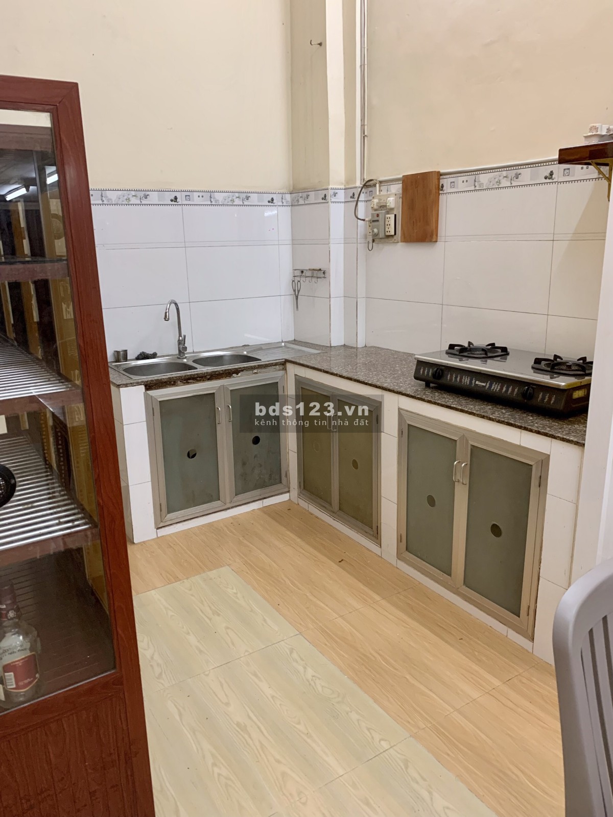 Cho thuê nhà NC 1 trệt 1 lửng hẻm 526 Lê Hồng Phong Quận 10 lh 0908299202