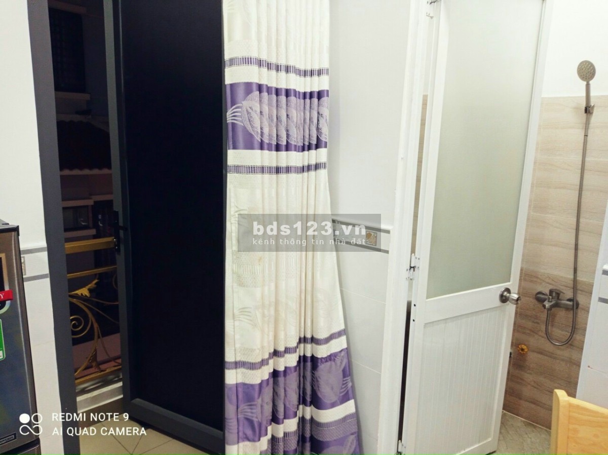Cho thuê phòng Full nội thất có ban công hẻm 132 Mã Lò lh 0908299202
