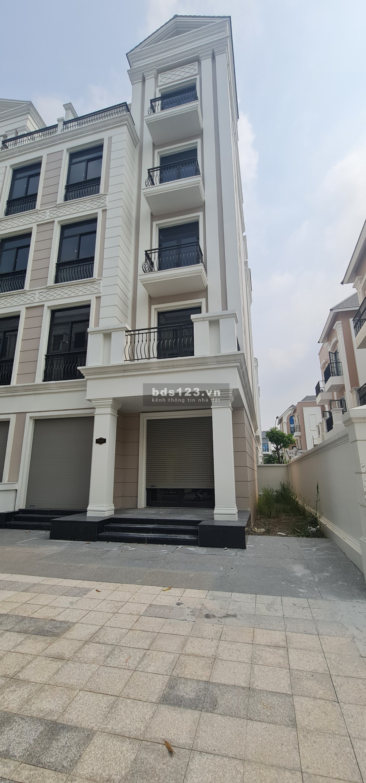 Bán nhanh căn Shophouse Vinhomes Q9 84m2 giá rẻ nhất thị trường.