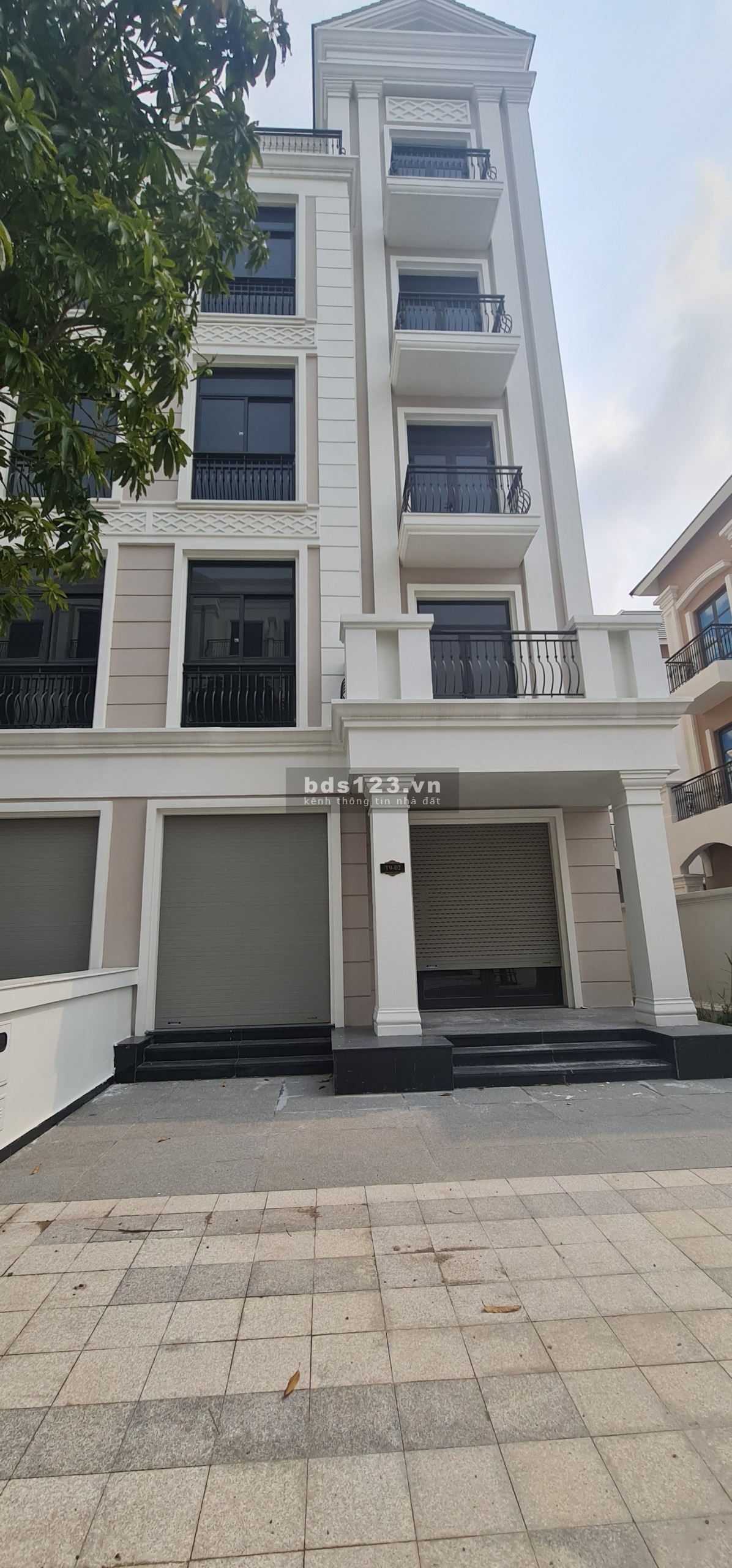Bán nhanh căn Shophouse Vinhomes Q9 84m2 giá rẻ nhất thị trường.