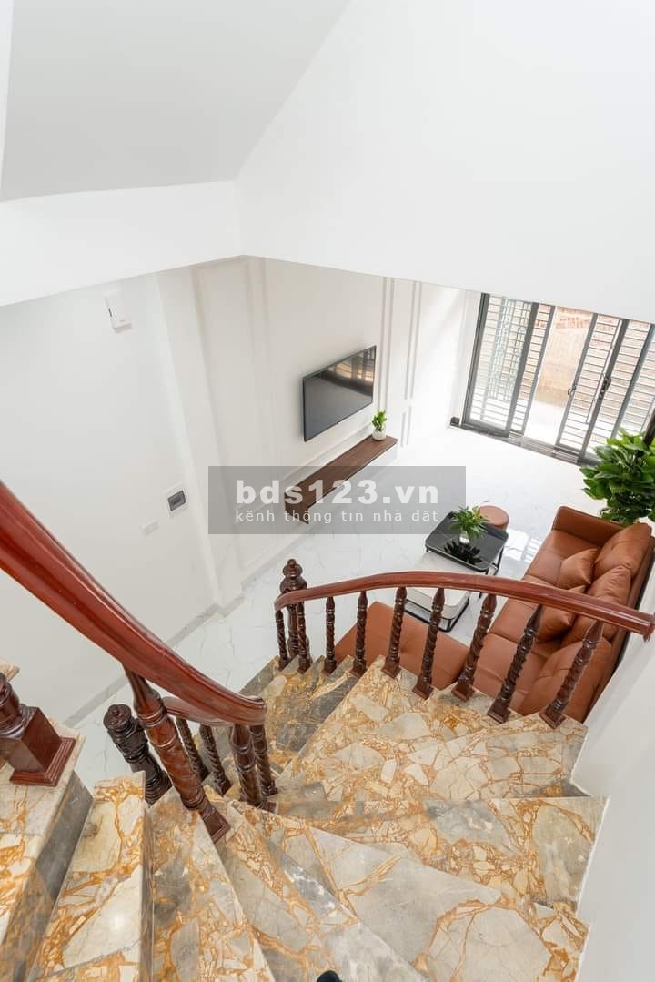 Bán nhà Minh Khai Quận Hai Bà Trưng 36m x 5 tầng, MT 3.2m, giá 4.39 tỷ