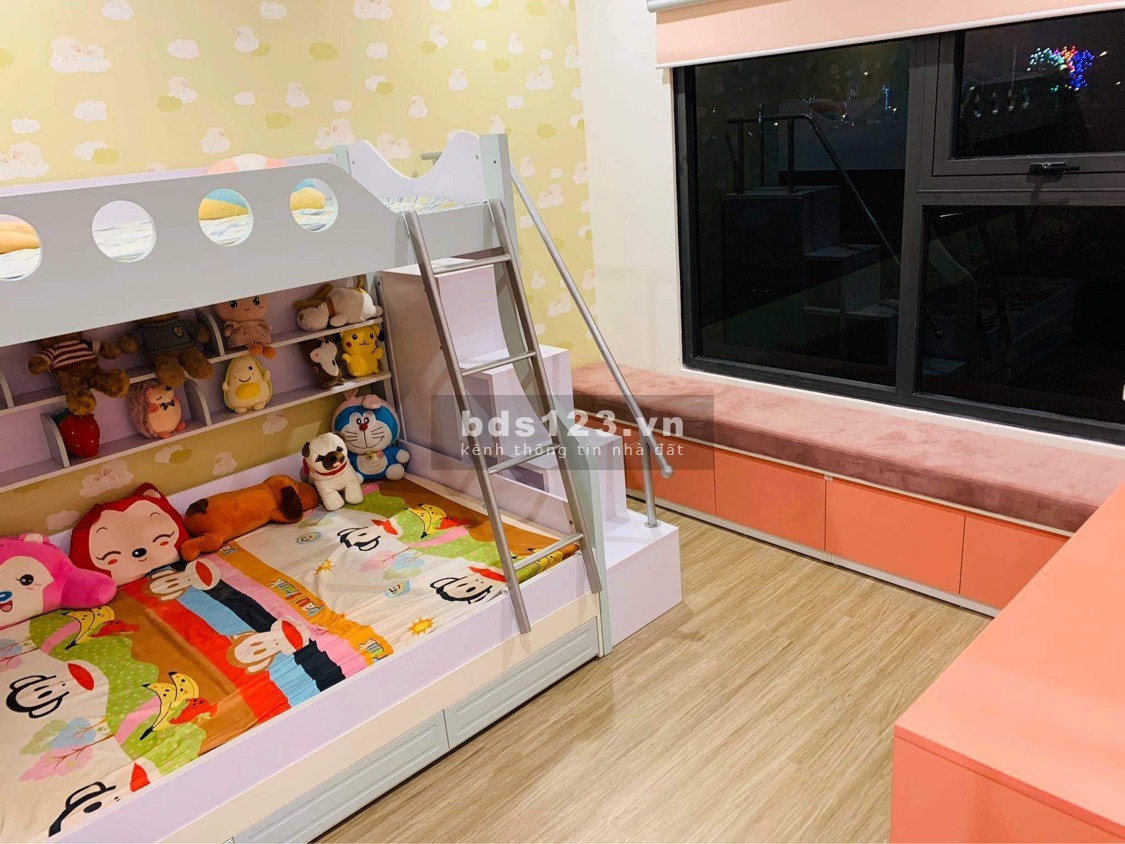 Bán căn góc 3 pn, 2 wc 80M2 Vinhomes Ocean Park giá 2,35 TỶ TẦNG TRUNG view Bể bơi 4 mùa Olympic