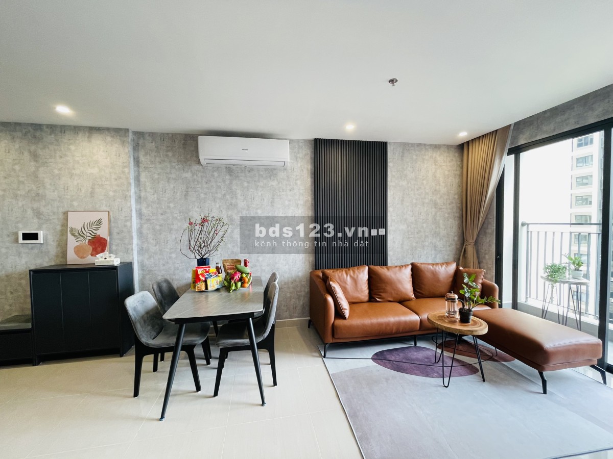 Bán căn góc 3 pn, 2 wc 80M2 Vinhomes Ocean Park giá 2,35 TỶ TẦNG TRUNG view Bể bơi 4 mùa Olympic