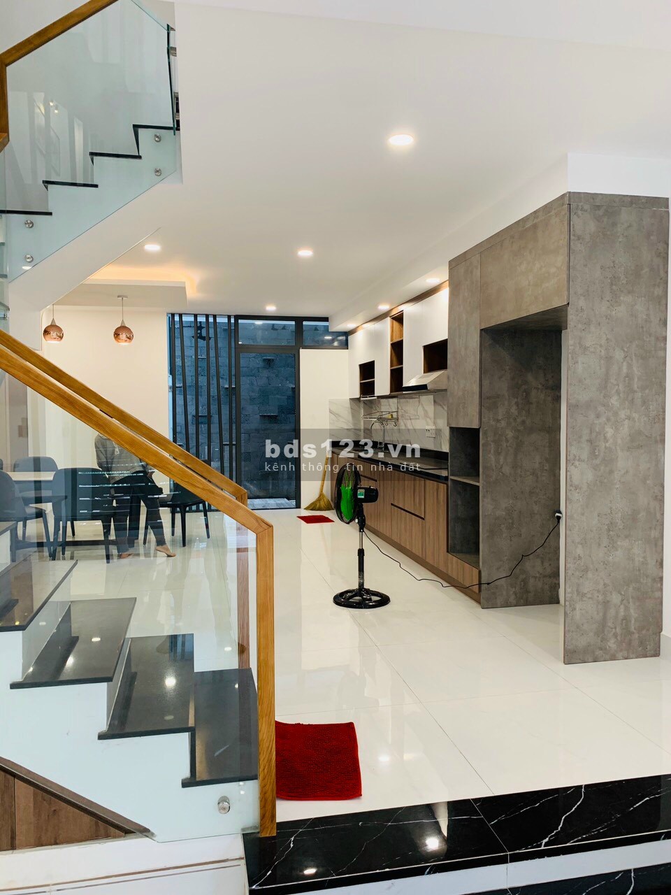 Không có Sản Phẩm So sánh 285 tr/m2, bán nhà đường Hai Bà Trưng. DT 4,5m x 20m. Giá 22 tỷ