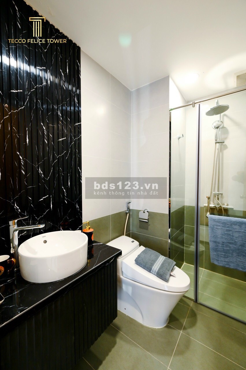 Bán nhà kế CHỢ LỚN Tân Uyên đường lớn, gần TTTM có sổ riêng giá 250 - 320 triệu