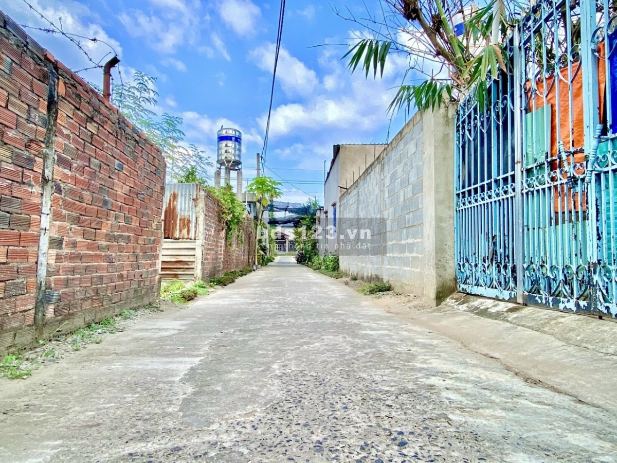 Bán đất ngay trục đường Trung Lập DT 127m² FULL thổ cư, quy hoạch đường 12m thông tứ phía