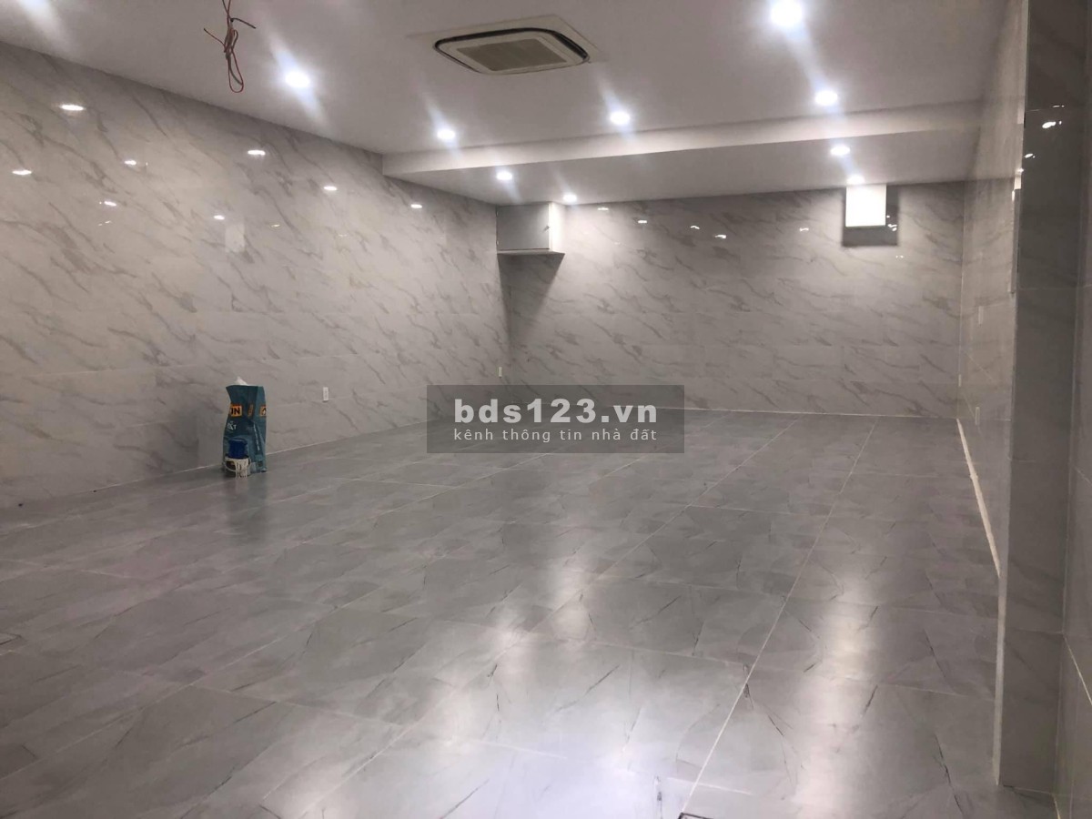 Cần cho thuê shophouse Saritown Sala giá 130tr DTSD 350m2 thích hợp làm văn phòng, Showroom, quận 2