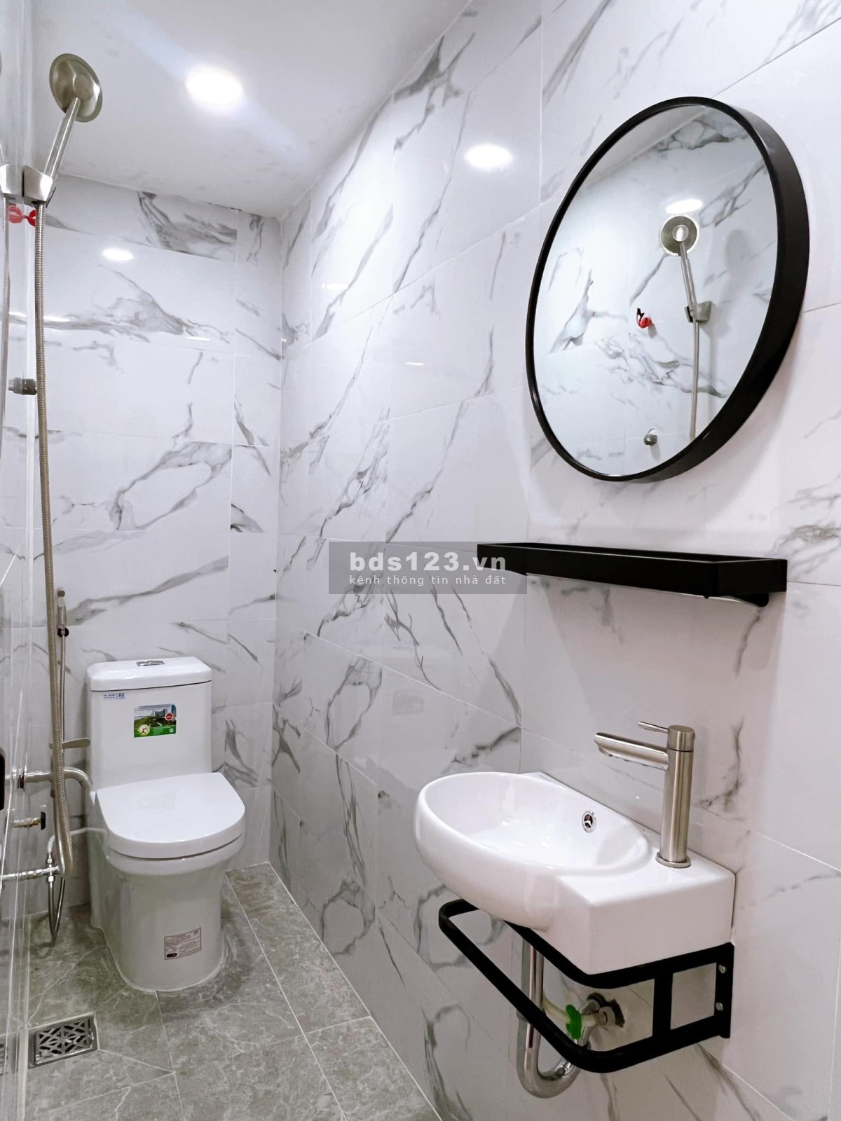 Bán nhà nguyên căn hẻm đường Nguyễn Văn Đậu, 3 tầng giá chỉ 3.35 tỷ