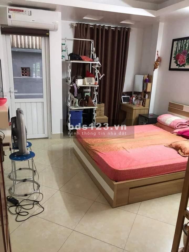 Bán nhà Lĩnh Nam, Hoàng Mai 31m x 5 tầng , mặt tiền 3.5m, giá 3.2 tỷ
