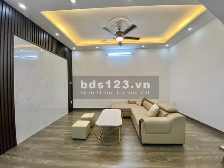 Bán nhà phố Ngũ Nhạc, Hoàng Mai 64m x 5 tầng, MT 4.2m, giá 4.25 tỷ