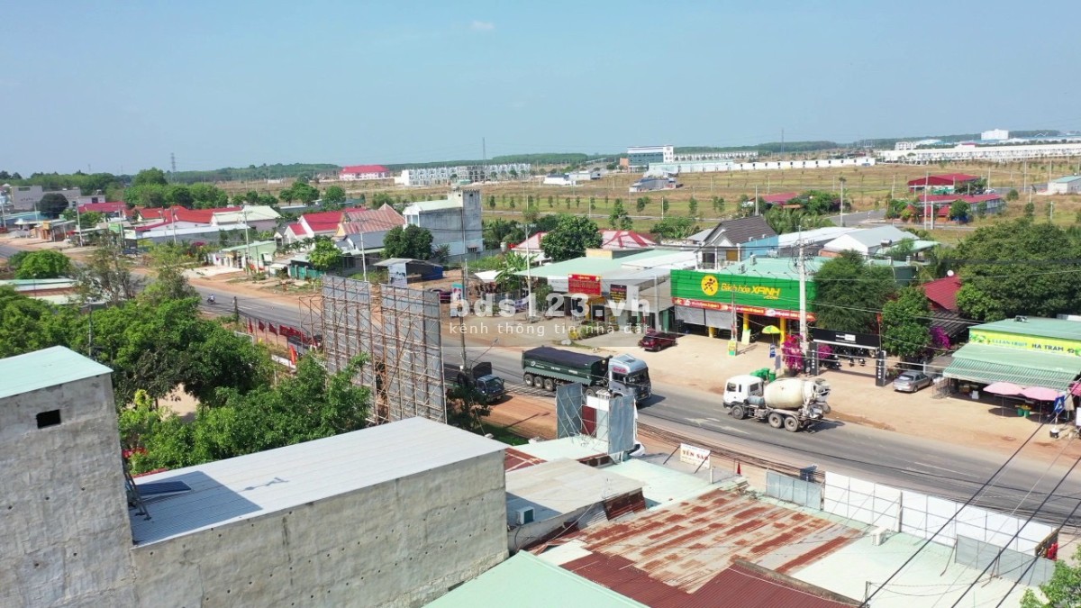 Bán nhanh 3 Lô 2 mặt tiền, nằm sau quốc lộ 14, Bán Kính 700m ngay Chợ và 3 Trường Học