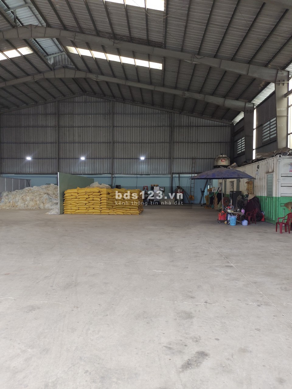 Cho thuê kho xưởng dtsd 1200m2 gần KCN Tân Đô, Đức Hòa Hạ, Đức Hòa, Long An