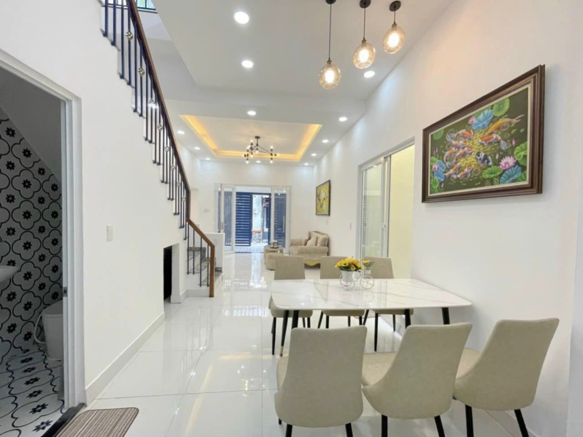 Bán nhà phường Tân Hưng Quận 7 ngang 4.2m Nở Hậu 5.8m, giá 6.9 tỷ