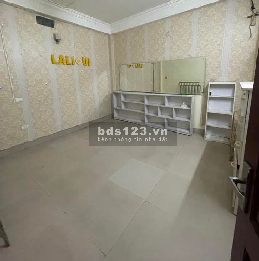 Cần bán ngay căn nhà siêu hot tại Ngọc Thuỵ, giá nhỉnh 4 tỷ, vị trí siêu hot