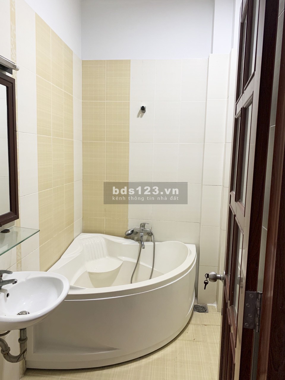 Bán nhà hẻm 803 đường Huỳnh Tấn Phát, phường Phú Thuận,…
