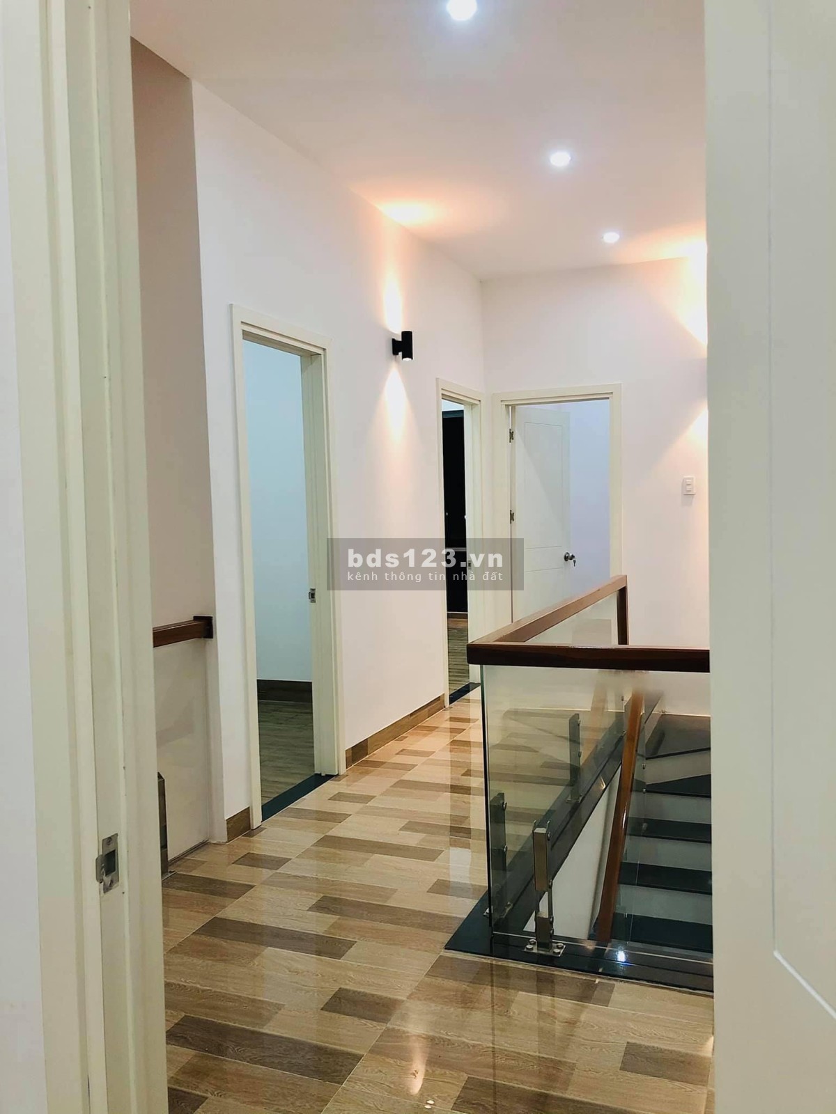 Bán nhà phố hiện đại ở Phường Phú Đông, sát sân bay Tuy Hòa