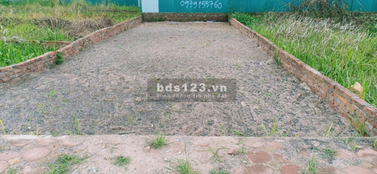Bán đất Đấu Gía Trũng Trên Lai Xá ĐG 9-12: Diện tích 75m2*MT 5m* đường 11m* miễn TG. LH 0382703234.